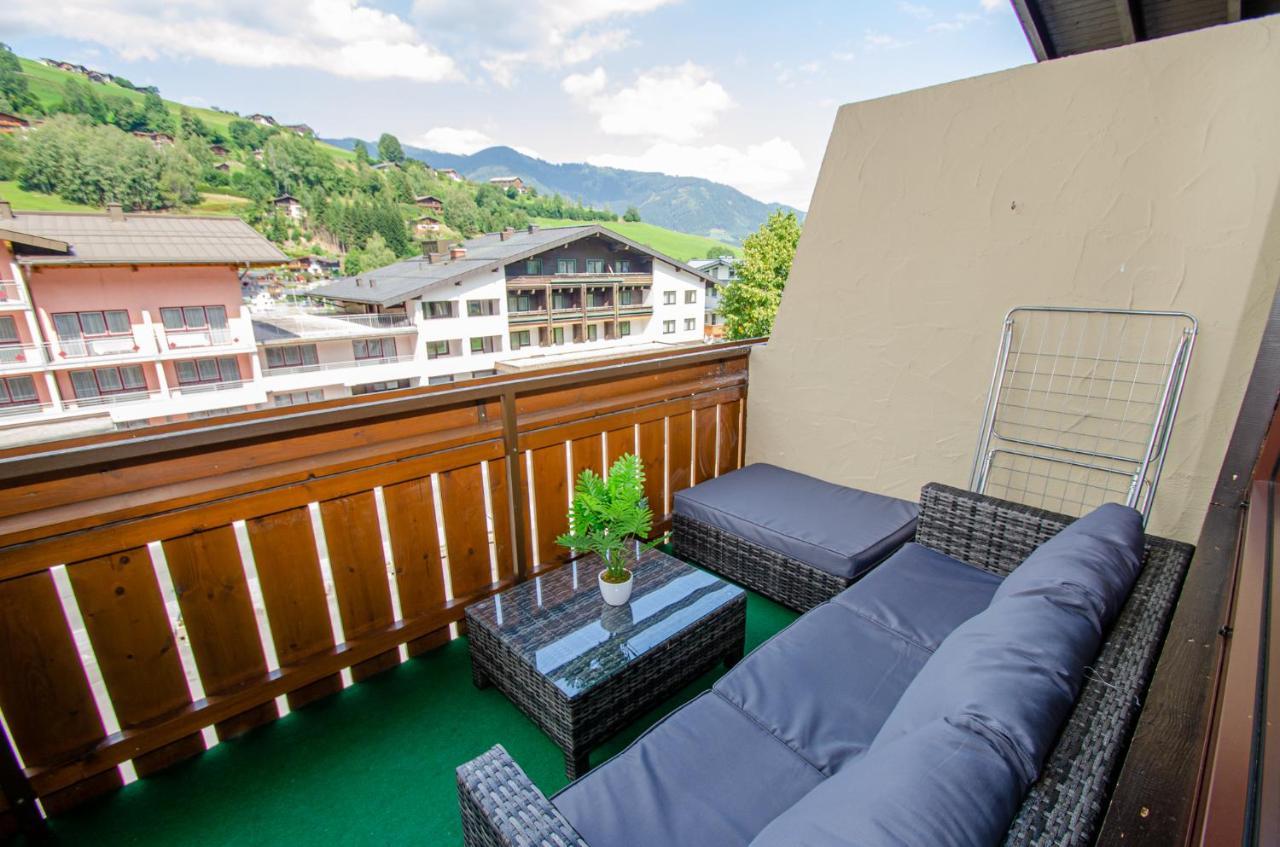 Penthouse Eightyone By All In One Apartments Kaprun Exterior foto