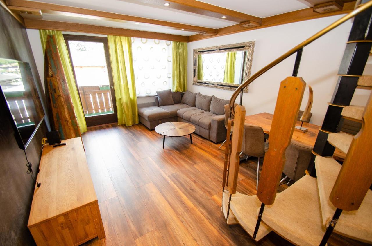 Penthouse Eightyone By All In One Apartments Kaprun Exterior foto