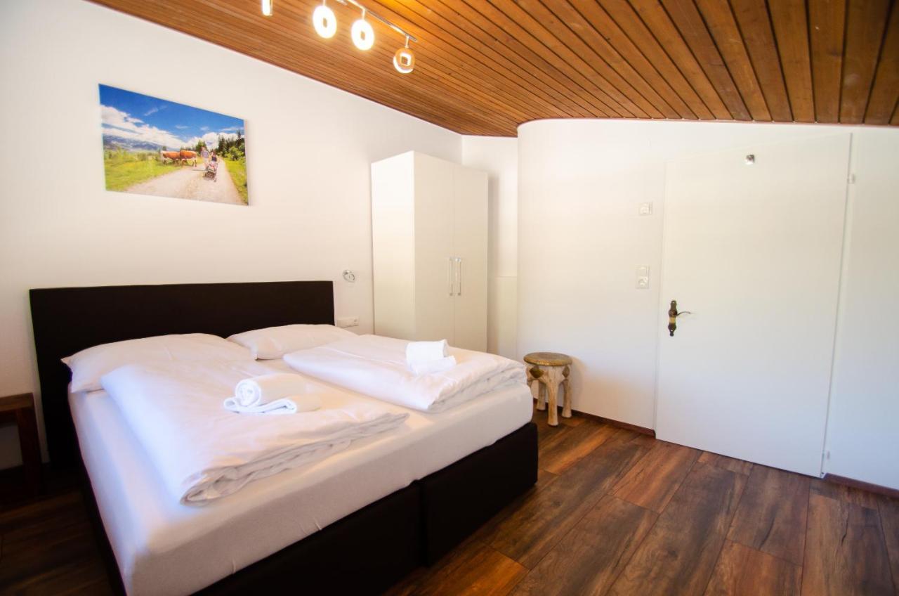 Penthouse Eightyone By All In One Apartments Kaprun Exterior foto