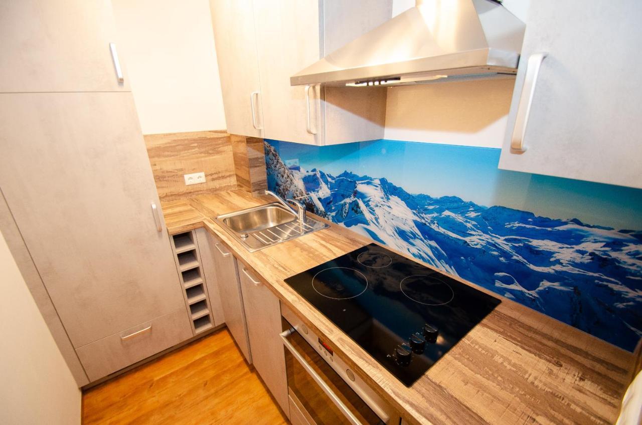Penthouse Eightyone By All In One Apartments Kaprun Exterior foto